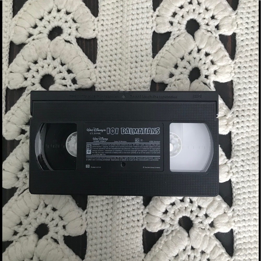 Black Diamond Disney Classic VHS 101 Dalmatians - Picture 8 of 9